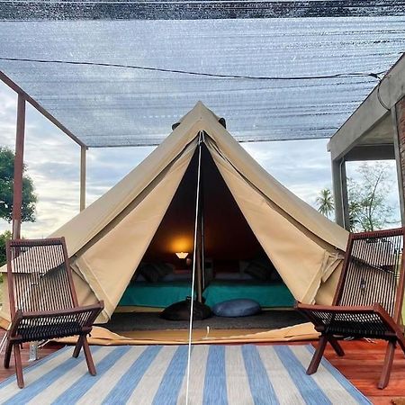 Rembulan Escape Bell Tent 2 Kampung Penarik Luaran gambar