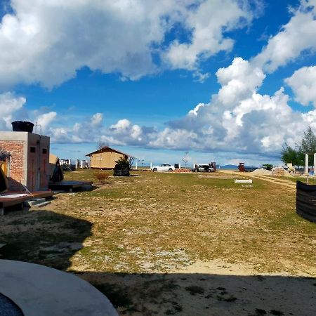 Rembulan Escape Bell Tent 2 Kampung Penarik Luaran gambar
